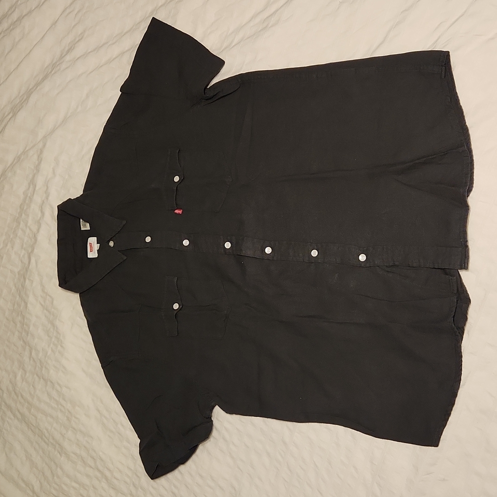 Button down Levi's shirt, size L, black